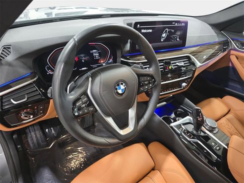 Certified 2023 BMW 530i w/ Convenience Package image 13