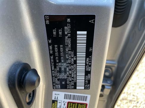 Used 2022 Toyota Highlander XLE image 11