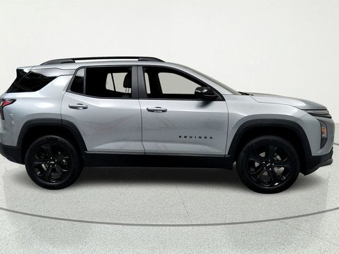 Used 2026 Chevrolet Equinox LT w/ Convenience Package II FWD image 6