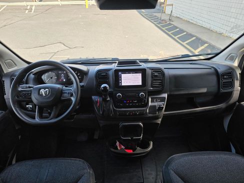 Used 2023 RAM ProMaster 2500 FWD image 11