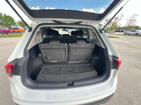 Used 2022 Volkswagen Tiguan S FWD image 22