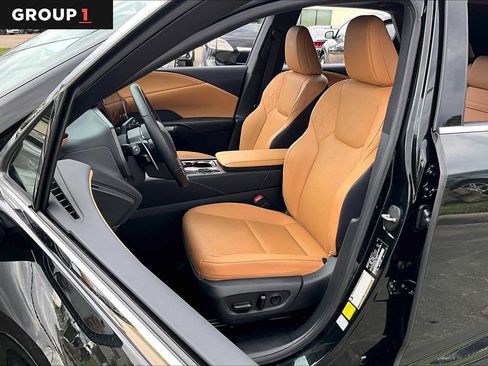 Used 2025 Lexus RX 350 Premium image 6