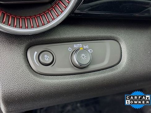 Used 2025 Chevrolet Trax RS w/ Driver Confidence Package image 10