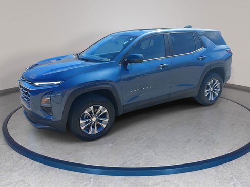 Used 2026 Chevrolet Equinox LT FWD image 1