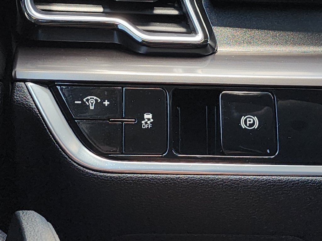Certified 2023 Kia Sportage EX FWD image 33