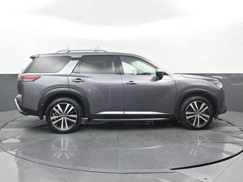 Used 2025 Nissan Pathfinder Platinum w/ Cargo Package FWD image 2