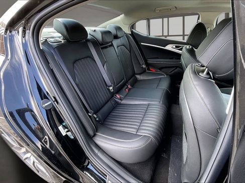 New 2026 Genesis G70 2.5T Prestige image 9