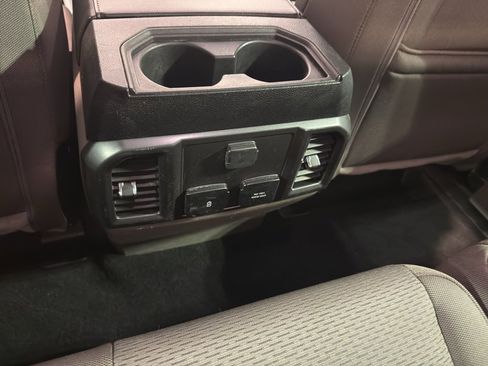 Used 2021 Ford F350 XLT w/ XLT Premium Package image 27