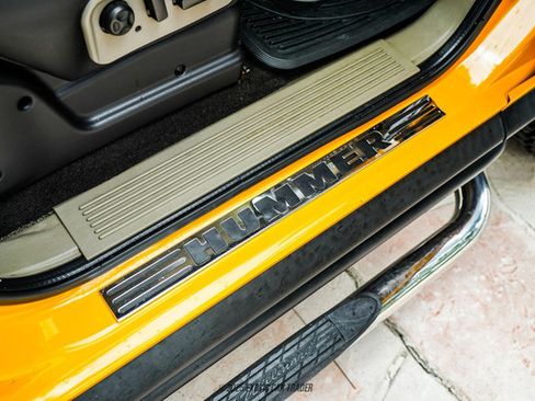 Used 2003 HUMMER H2 w/ Preferred Equipment Group image 46