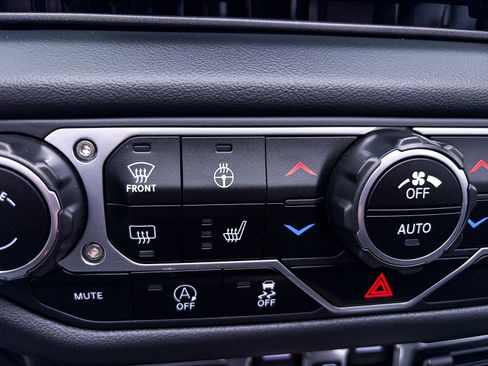 Used 2024 Jeep Wrangler Sahara w/ Technology Group image 25