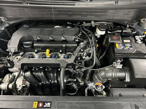 Used 2025 Hyundai Venue SEL FWD image 25