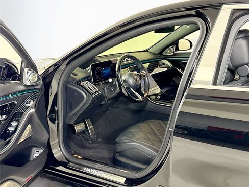 Used 2022 Mercedes-Benz Maybach S 580 4MATIC image 12