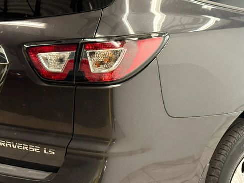 Used 2015 Chevrolet Traverse LS FWD image 10