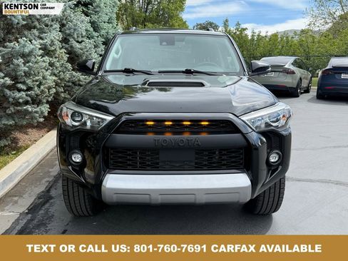 Used 2022 Toyota 4Runner TRD Off-Road Premium w/ Moonroof Package AWD/4WD image 2
