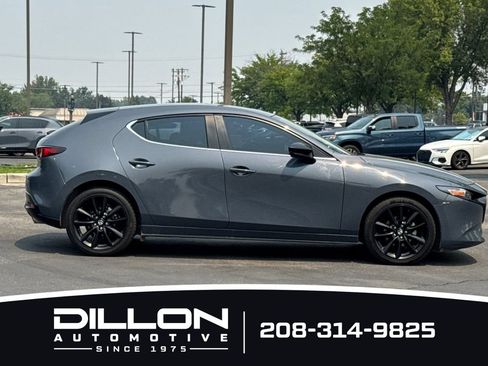 Used 2022 MAZDA MAZDA3 s FWD image 3