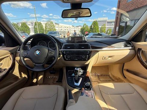Used 2016 BMW 320i xDrive Sedan AWD/4WD image 25