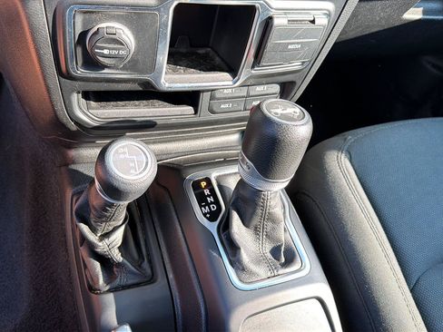 Used 2020 Jeep Wrangler Unlimited Sport AWD/4WD image 25