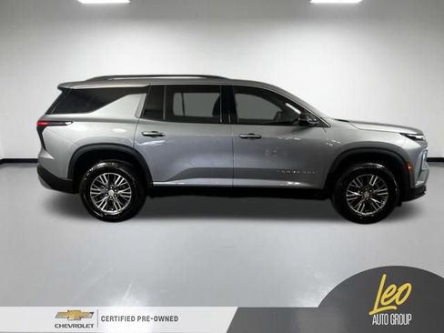 Used 2026 Chevrolet Traverse LT w/ Driver Confidence Package AWD/4WD image 4