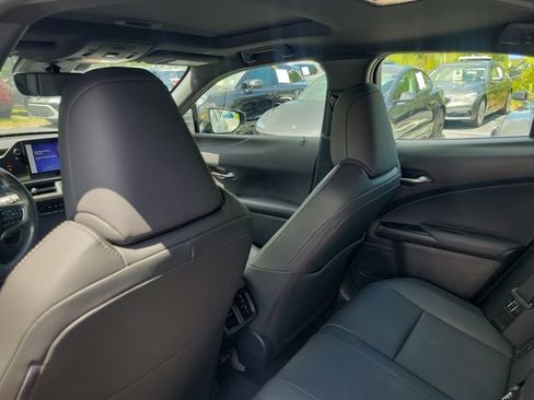 Used 2024 Lexus UX 250h FWD w/ Premium Package image 12