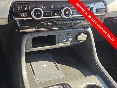 Used 2025 Honda Pilot Elite image 21