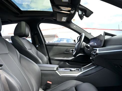 Used 2024 BMW 330i Sedan image 16