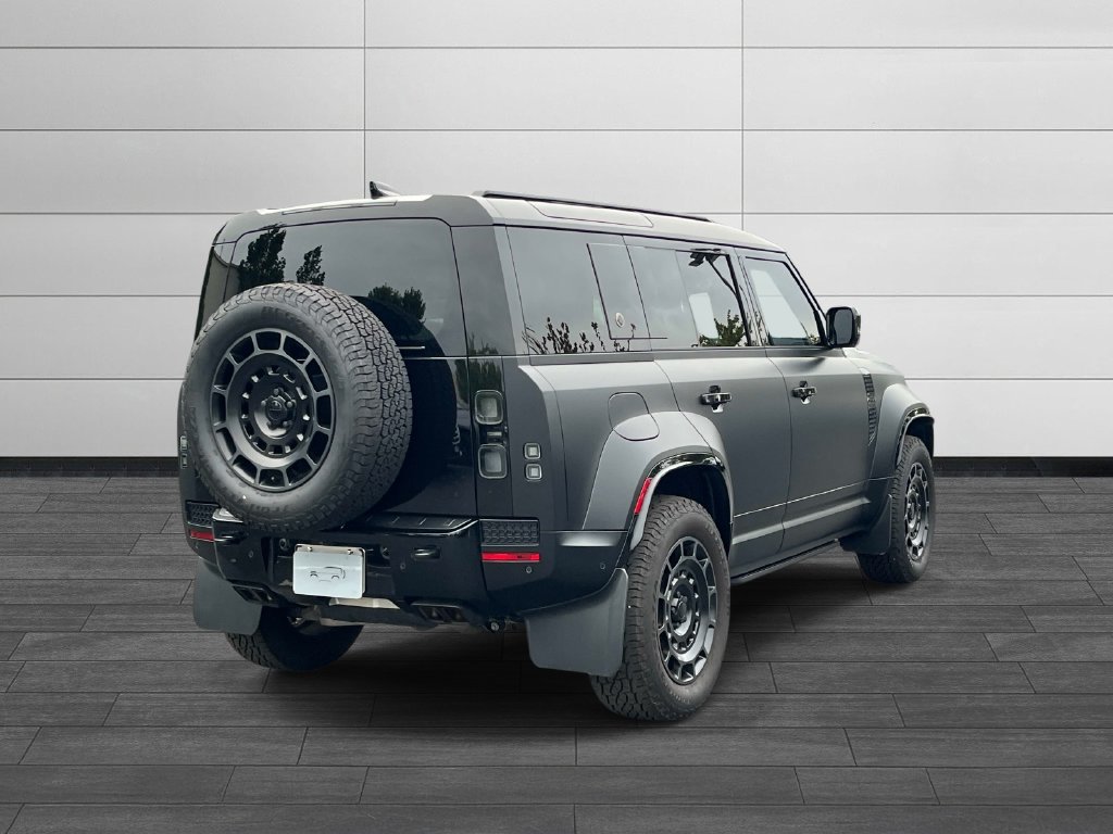 Certified 2026 Land Rover Defender 110 OCTA AWD/4WD image 5