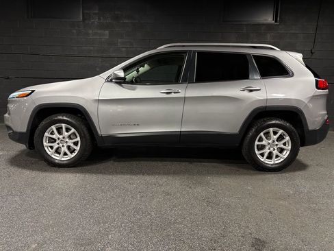 Used 2015 Jeep Cherokee Latitude image 2