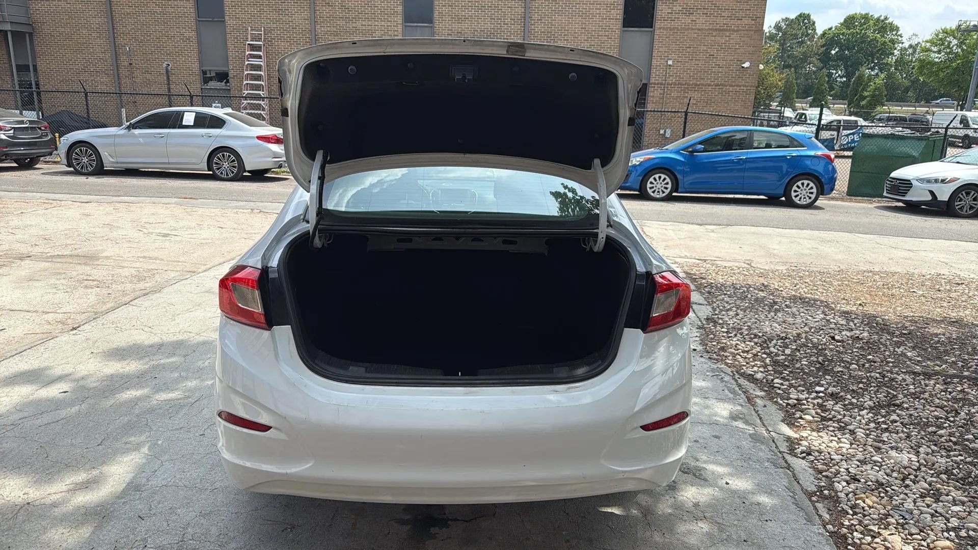 Used 2019 Chevrolet Cruze LT w/ LT Fleet Convenience Package FWD image 10