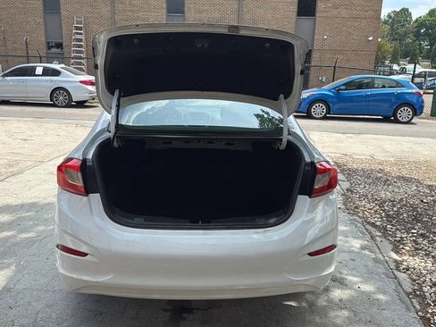 Used 2019 Chevrolet Cruze LT w/ LT Fleet Convenience Package FWD image 10