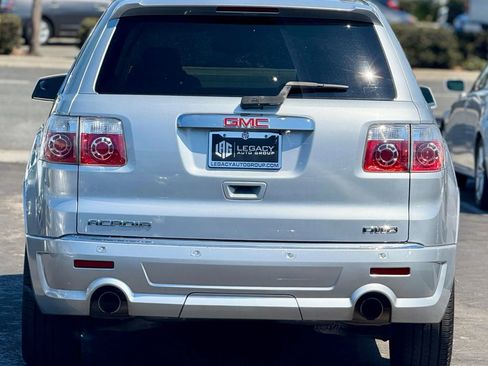 Used 2012 GMC Acadia Denali image 2