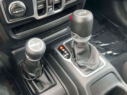 Used 2023 Jeep Wrangler Unlimited w/ Cold Weather Group AWD/4WD image 14