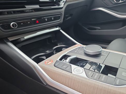 Used 2025 BMW 330i xDrive Sedan image 35