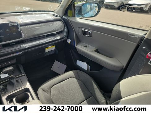 New 2027 Kia Seltos S FWD image 16