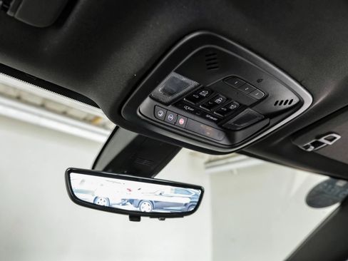 Used 2022 Chevrolet Traverse Premier w/ Redline Edition image 26