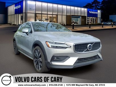 Used 2024 Volvo V60 B5 Cross Country Ultimate