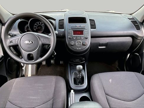 Used 2013 Kia Soul FWD image 16
