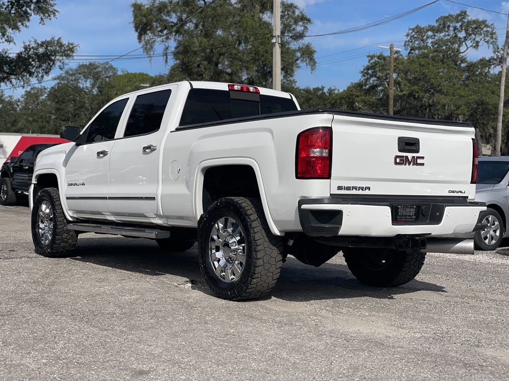 Used 2015 GMC Sierra 2500 Denali w/ Duramax Plus Package AWD/4WD image 11