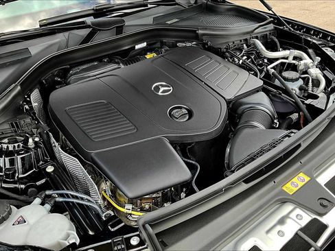 New 2025 Mercedes-Benz GLC 350e GLC 350e image 17