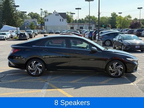 Used 2025 Hyundai Elantra Limited FWD image 7