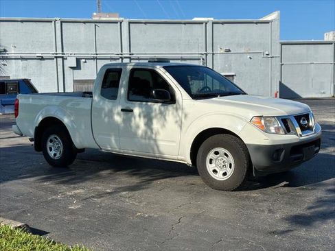 Used 2019 Nissan Frontier S image 11