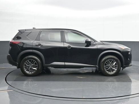 Used 2023 Nissan Rogue S image 7