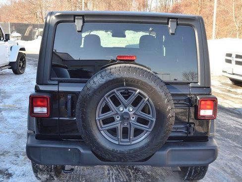 Used 2024 Jeep Wrangler Sport S image 7