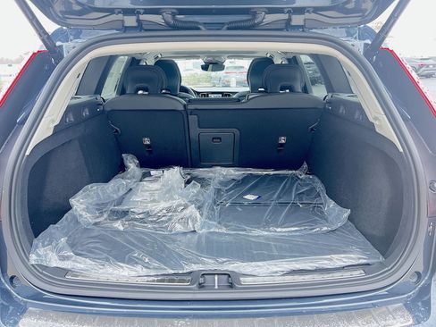 New 2026 Volvo V60 B5 Cross Country Plus w/ Protection Package Premier image 25