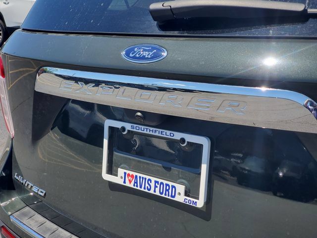 Used 2024 Ford Explorer Limited w/ Limited Technology Package AWD/4WD image 34
