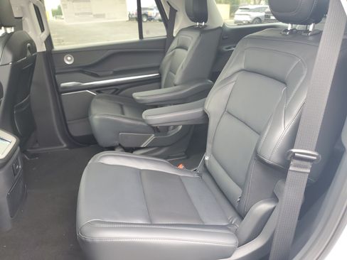 New 2027 Lincoln Navigator Reserve AWD/4WD image 30