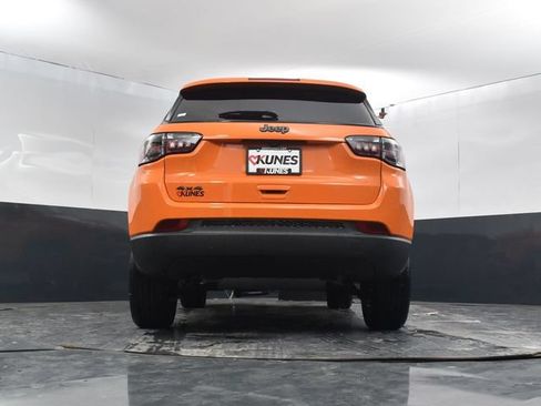 New 2026 Jeep Compass Latitude w/ Sun and Sound Group AWD/4WD image 51