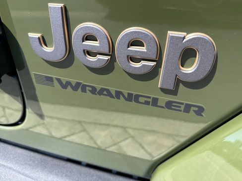 Used 2024 Jeep Wrangler Unlimited Rubicon 392 image 8