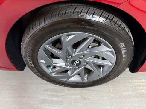 Used 2024 Hyundai Elantra SEL FWD image 10