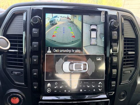 Used 2021 Nissan Titan PRO-4X w/ Pro-4x Convenience Package image 13