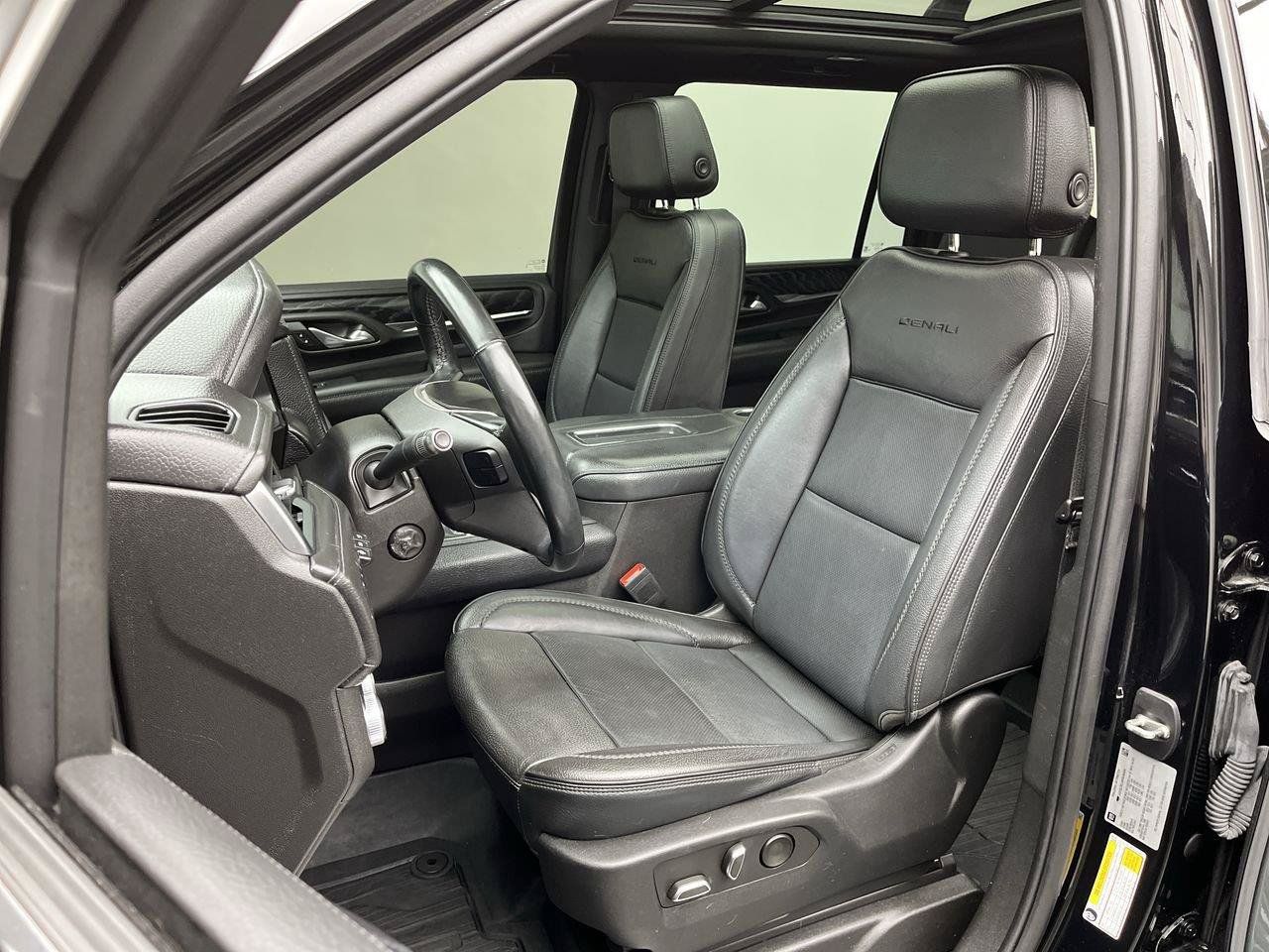 Used 2023 GMC Yukon XL Denali AWD/4WD image 10